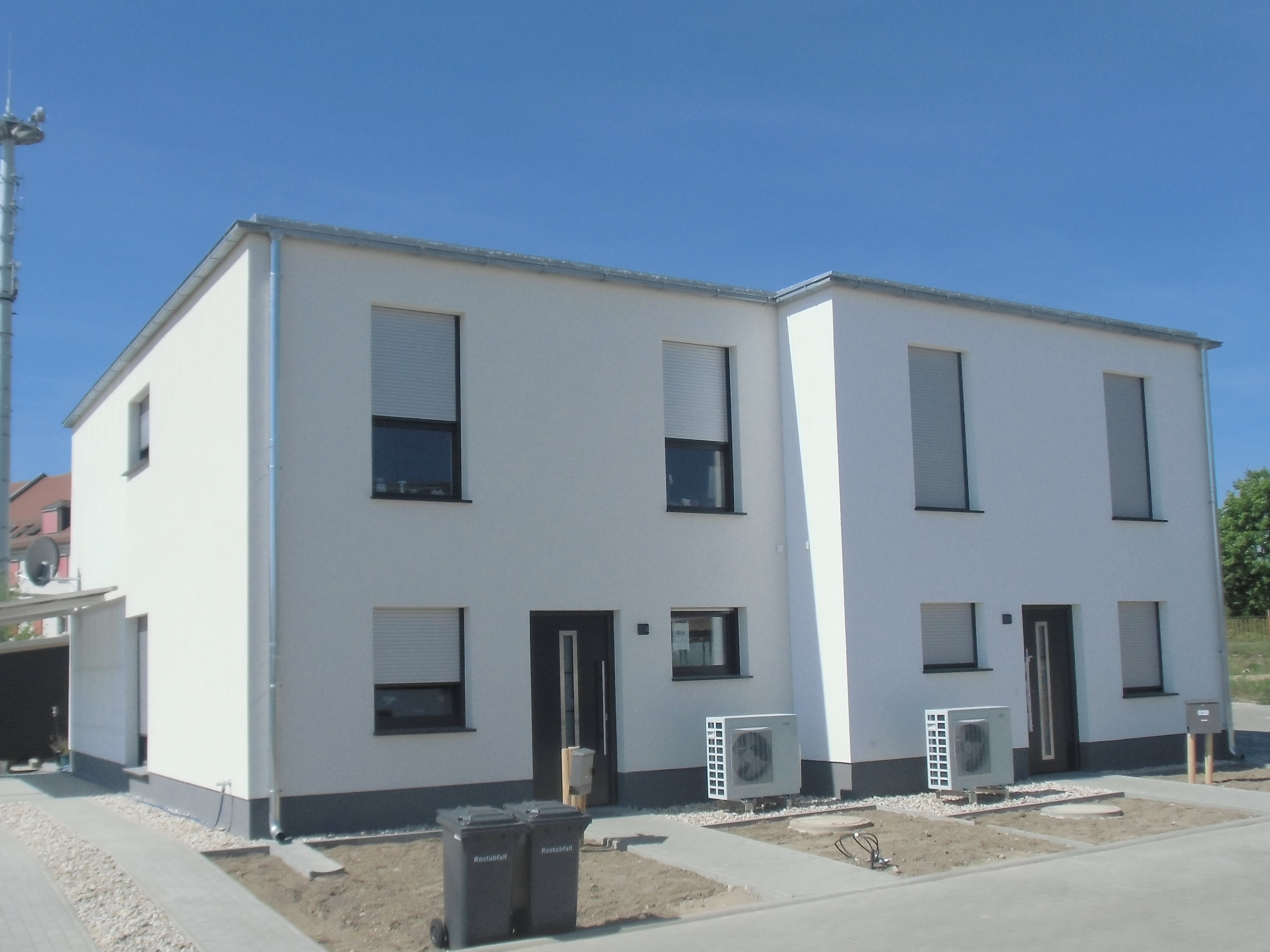 Neubau von Ein- und Mehrfamilienhäusern Neubau von Ein- und Mehrfamilienhäusern